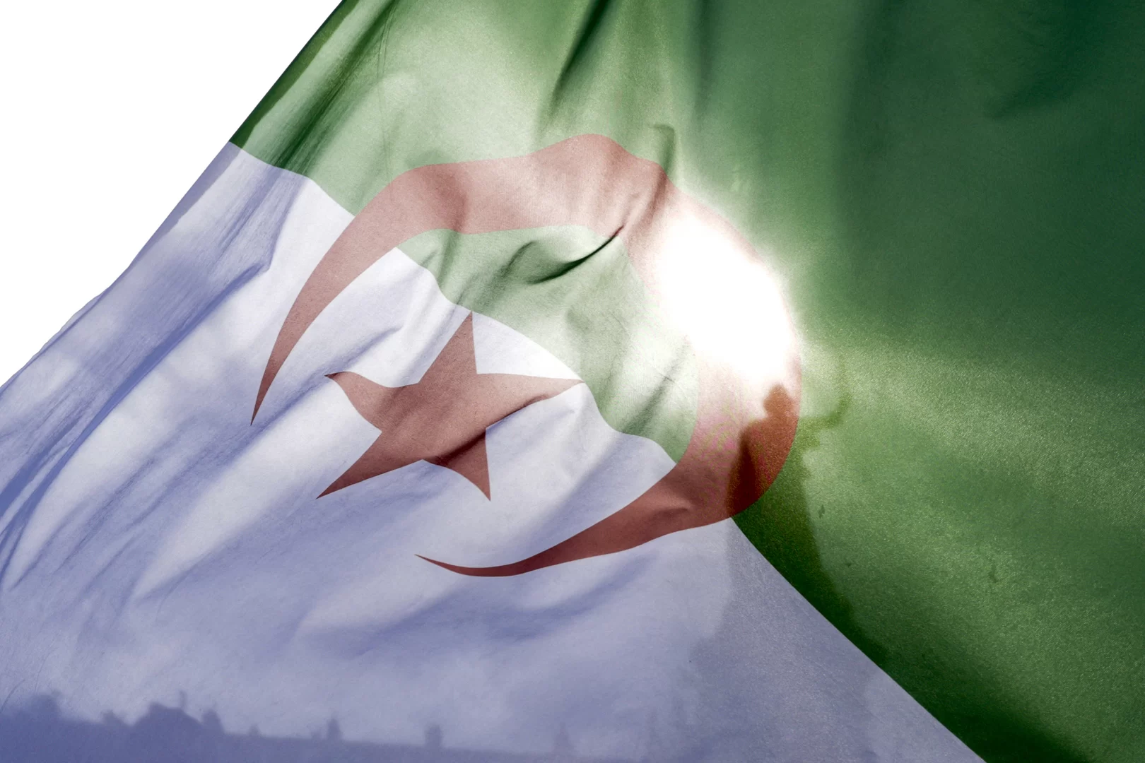 إعلان الجزائر: القمة العربية تؤكد على مركزية القضية الفلسطينية والدعم المطلق لحقوق الشعب الفلسطيني