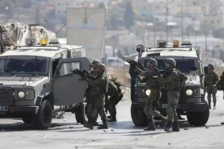 الاحتلال يعتقل أربعة فلسطينيين من نابلس