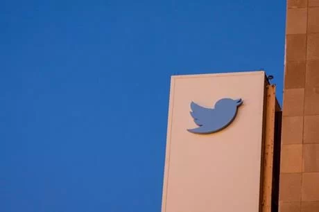 تويتر تسرح نحو 50% من موظفيها في كل أنحاء العالم