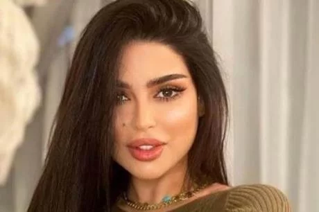 جليلة المغربية تكشف كواليس ارتباطها بتامر حسني-فيديو