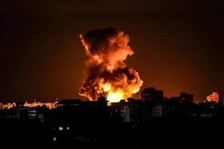 طائرات الاحتلال تقصف موقعا للمقاومة وسط غزة