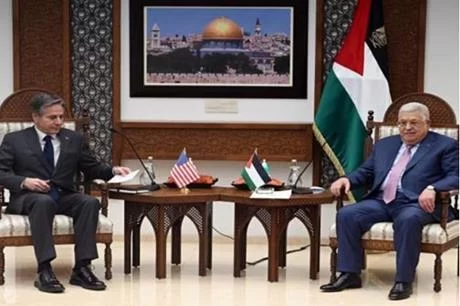 عباس يطلع بلينكن على الاعتداءات الإسرائيلية
