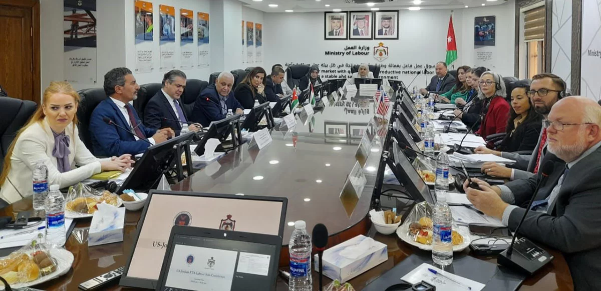 لجنة أردنية أميركية تناقش تعزيز الالتزام بمعايير العمل الدولية بالسوق الاردني